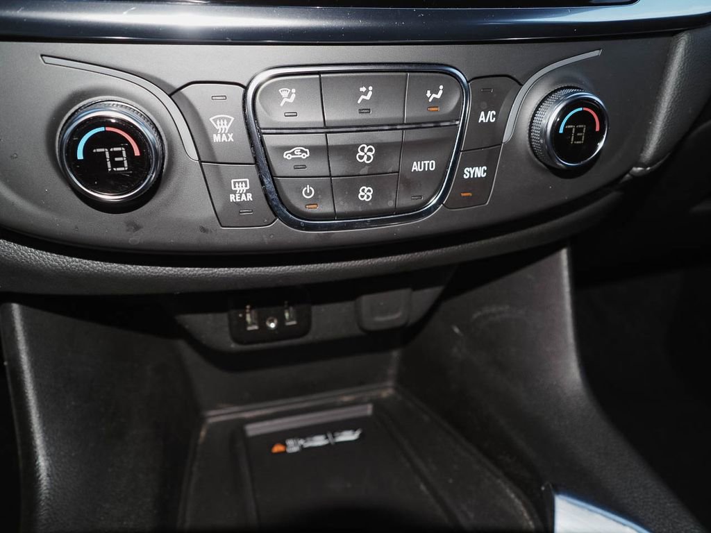 Certified 2023 Chevrolet Traverse LT image 13