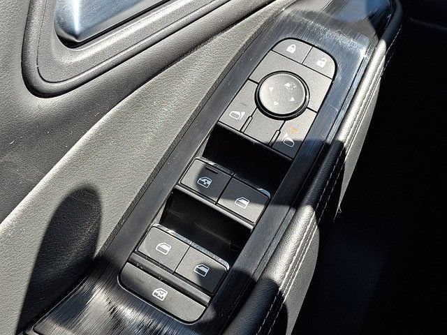 Used 2024 Nissan Rogue SV AWD/4WD image 29