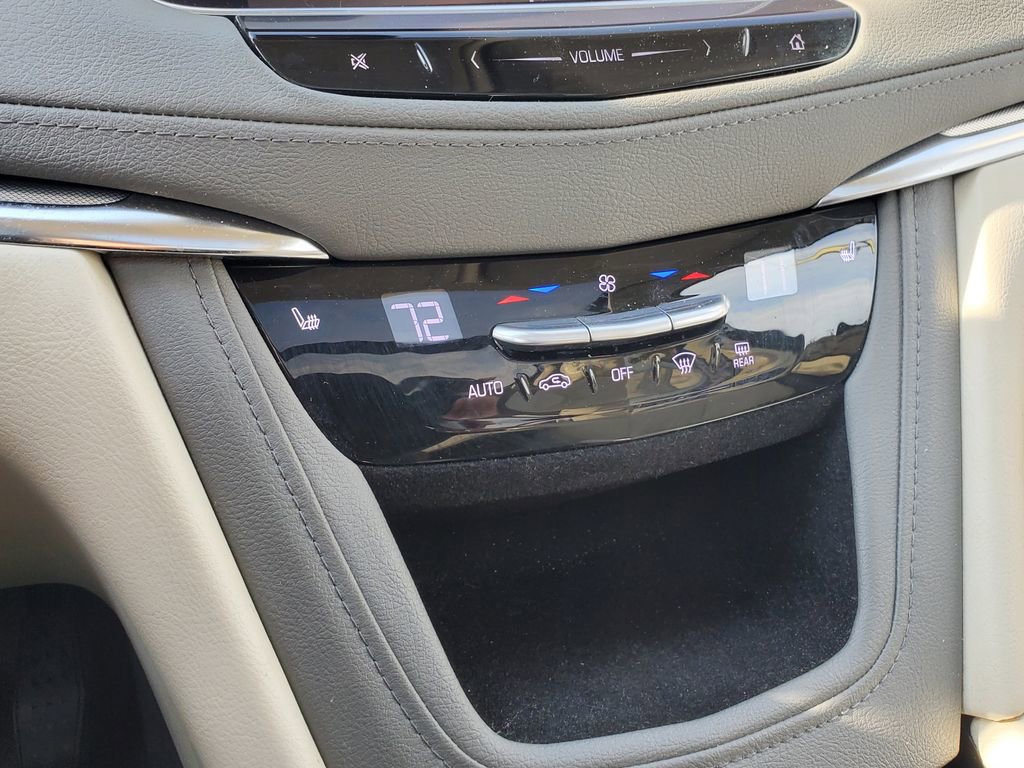 Used 2017 Cadillac XT5 Luxury w/ Driver Awareness Package FWD image 28