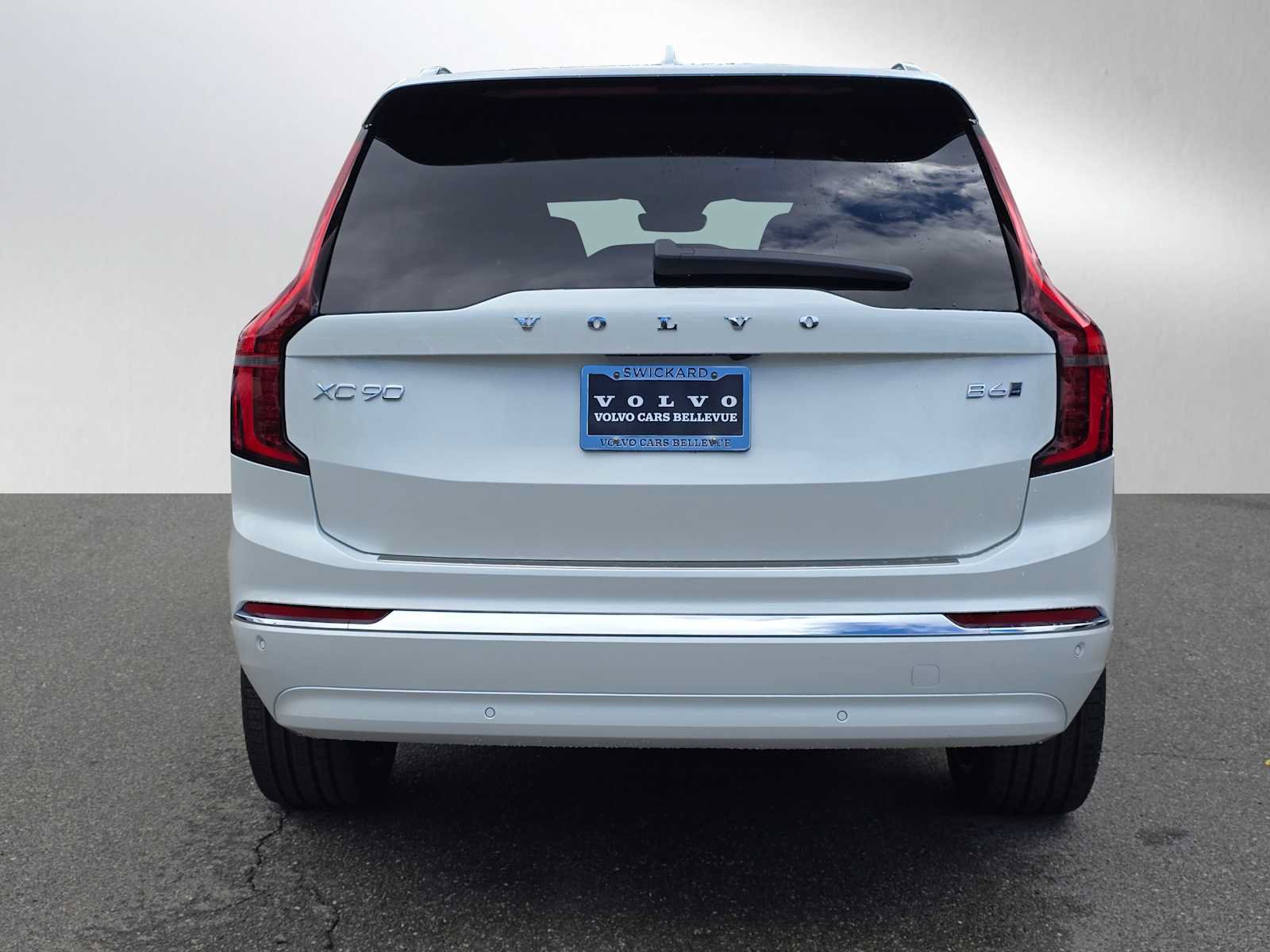 New 2026 Volvo XC90 B6 Plus w/ Protection Package AWD/4WD image 4