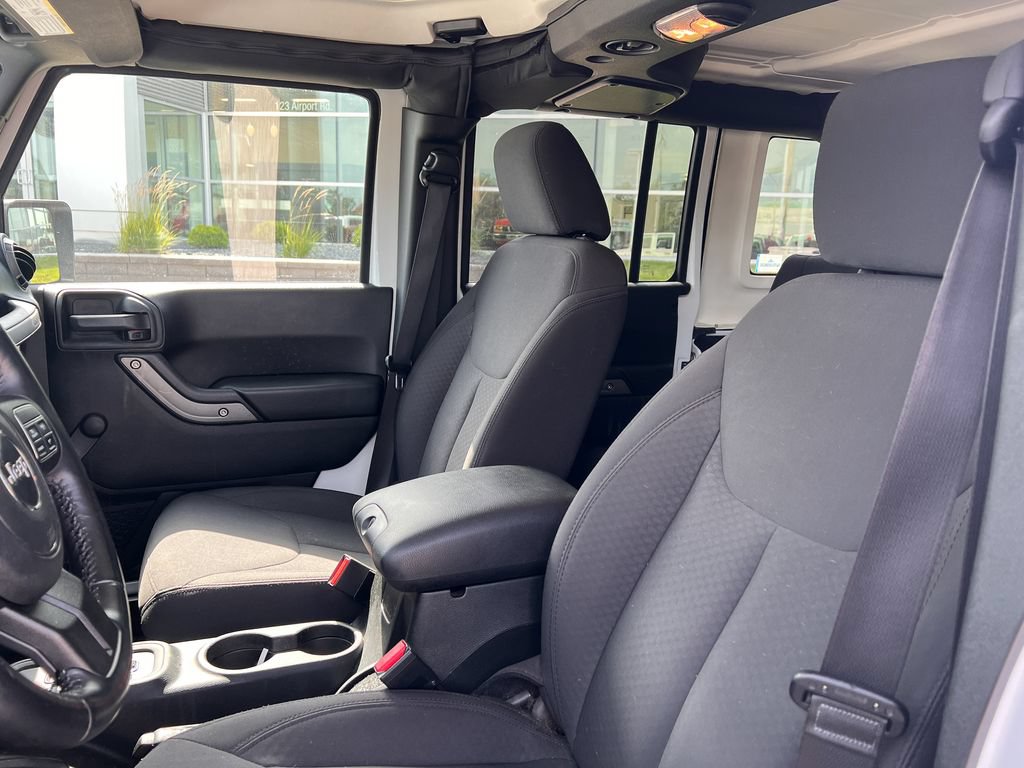 Used 2018 Jeep Wrangler Unlimited Sport w/ Connectivity Group AWD/4WD image 10