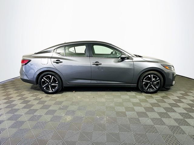 Used 2024 Nissan Sentra SV image 9