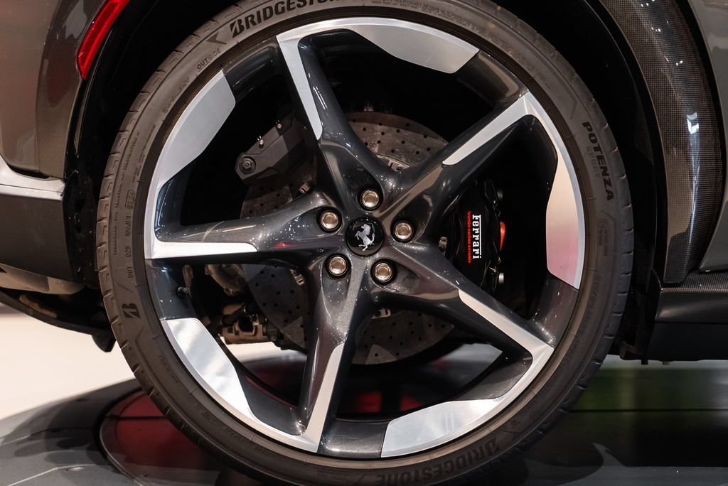 Certified 2025 Ferrari Purosangue AWD/4WD image 15
