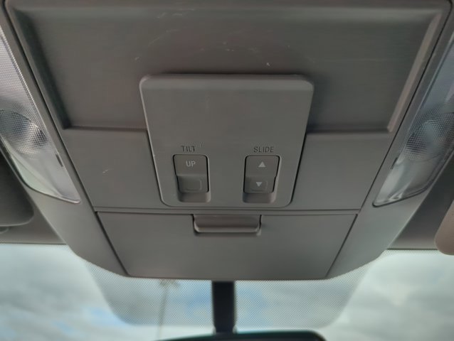 Used 2017 Toyota Tundra Limited w/ Limited Premium Package image 21