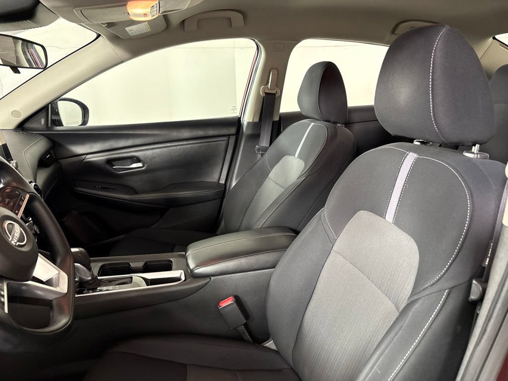 Used 2024 Nissan Sentra SV FWD image 27