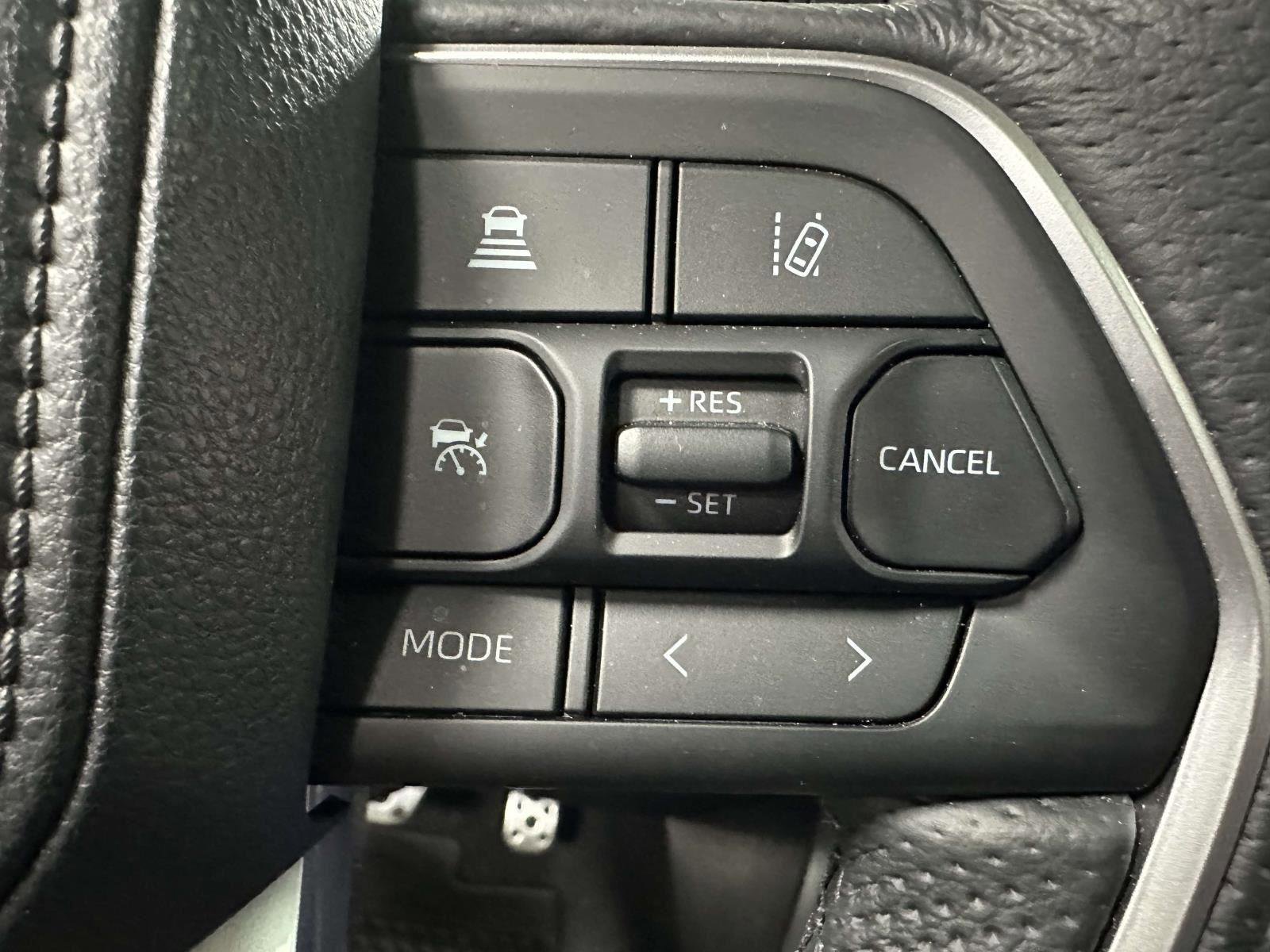 New 2025 Toyota Tundra Platinum AWD/4WD image 31