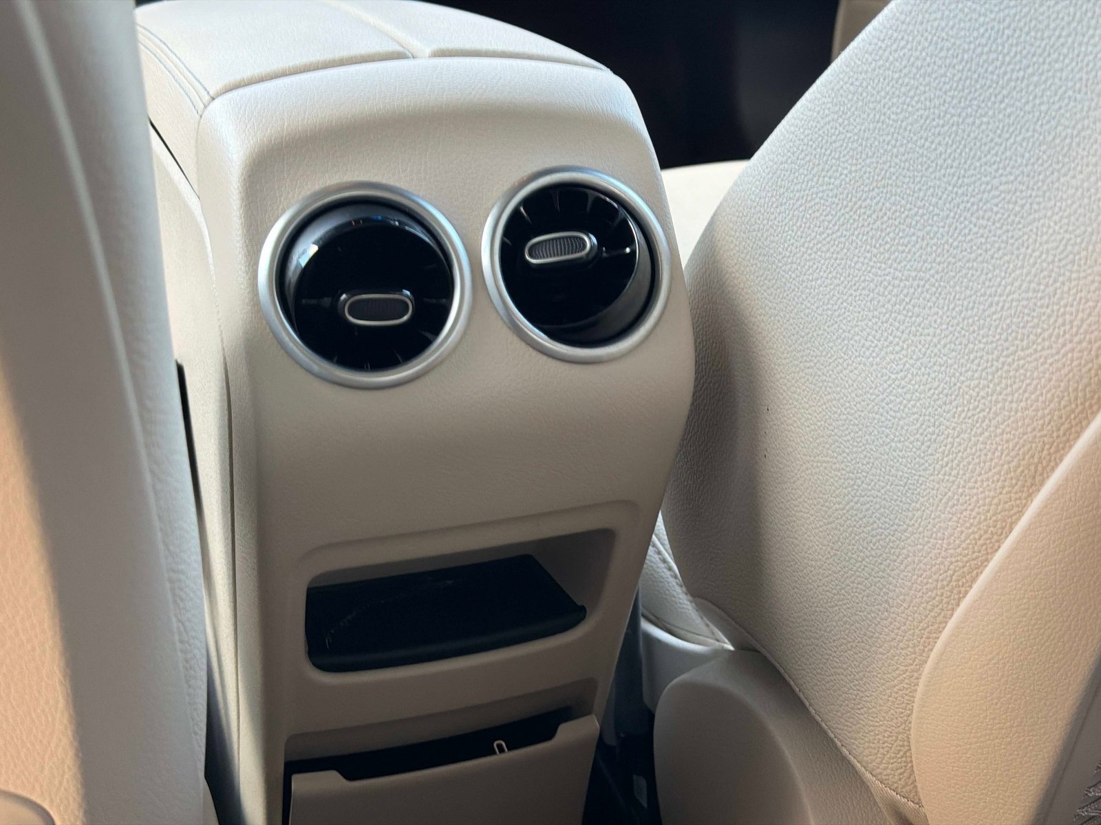 Used 2025 Mercedes-Benz GLA 250 4MATIC image 30