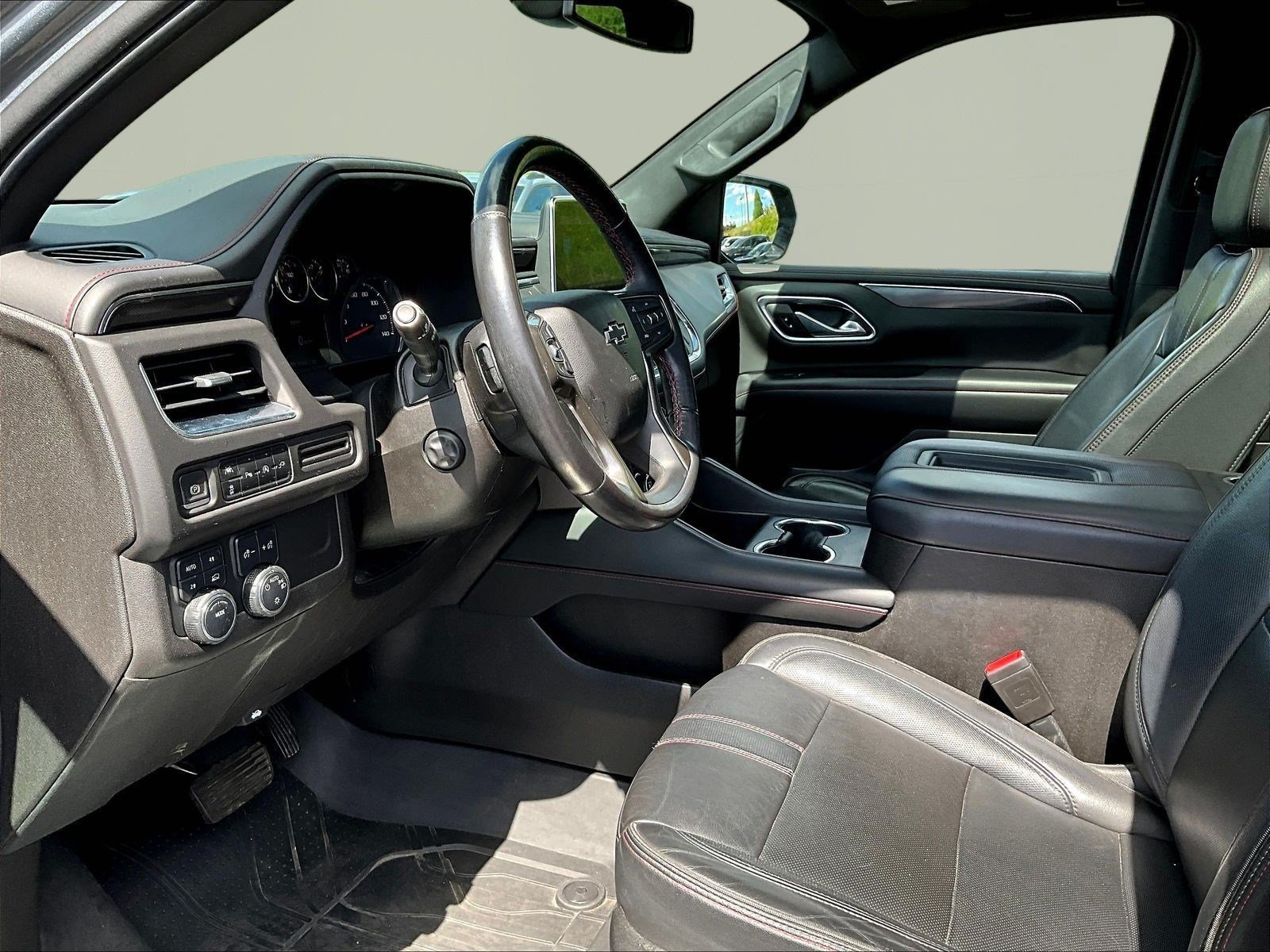 Used 2021 Chevrolet Suburban RST w/ Luxury Package AWD/4WD image 17