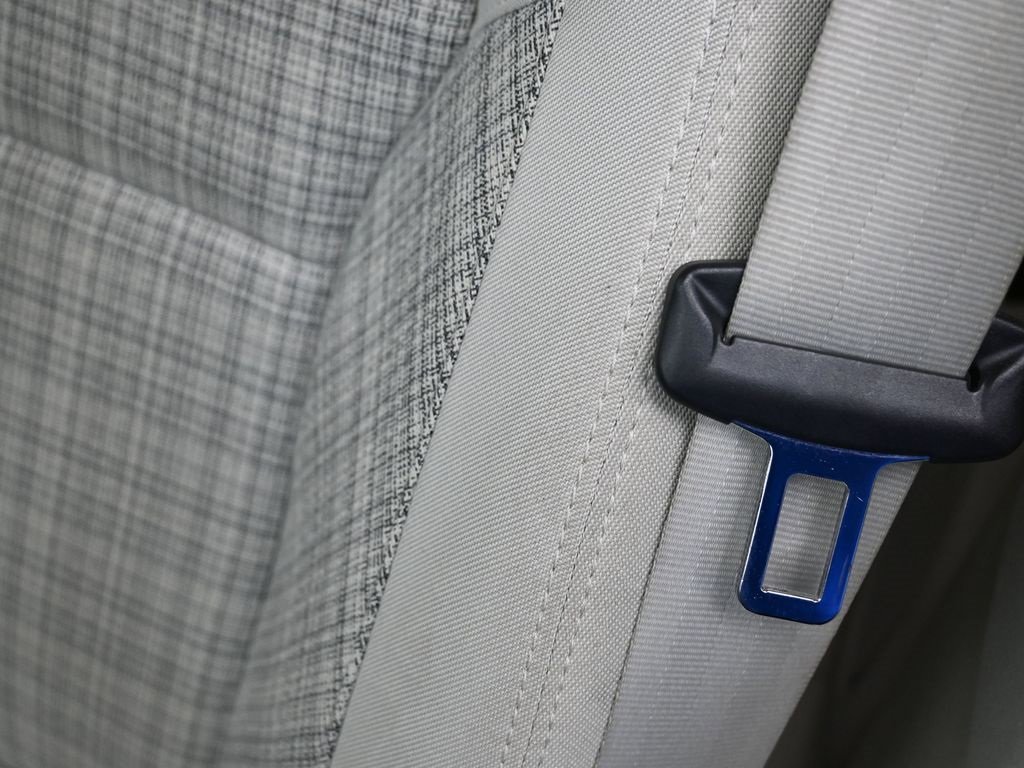 Used 2022 Volvo XC60 B5 Momentum image 12