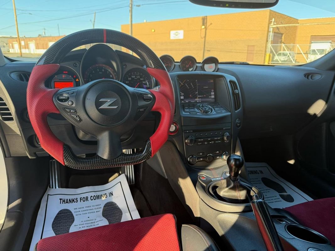 Used 2018 Nissan 370Z NISMO image 10
