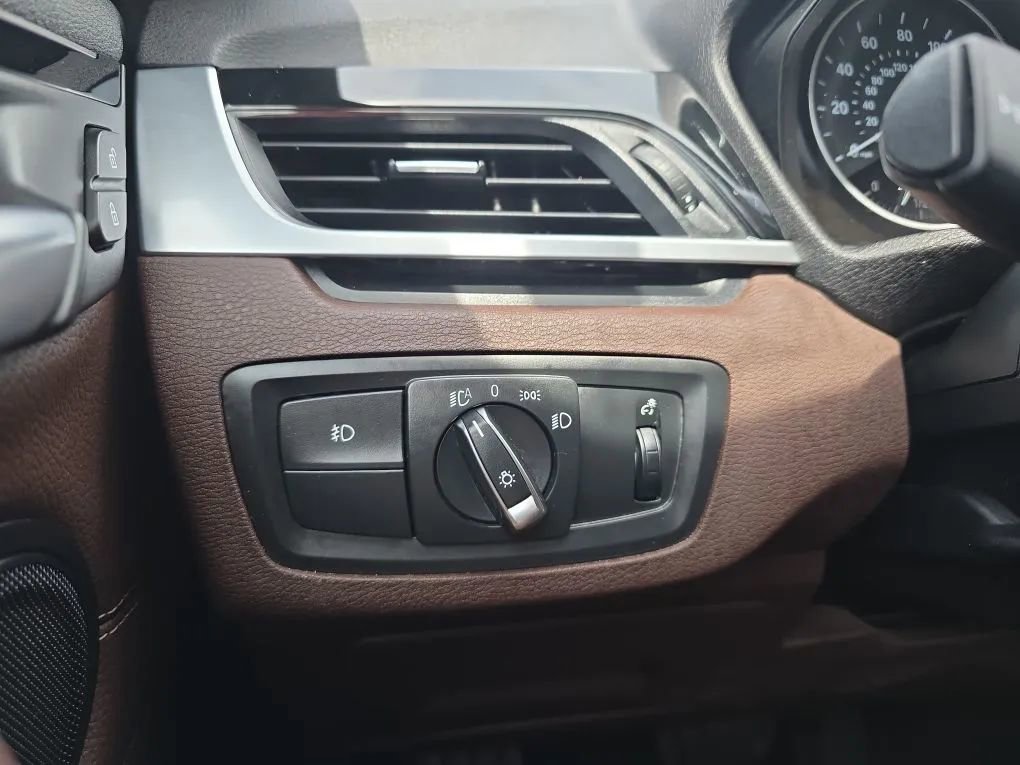 Used 2017 BMW X1 xDrive28i AWD/4WD image 24