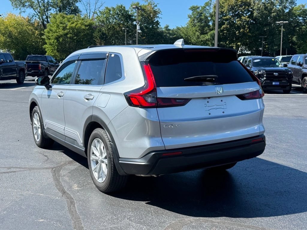 Used 2025 Honda CR-V EX-L image 5