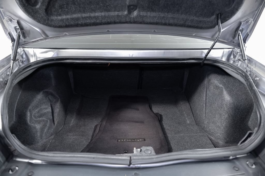 Used 2016 Dodge Challenger SXT RWD image 38