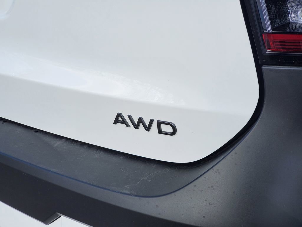 New 2026 Nissan Kicks SV w/ SV Premium Package AWD/4WD image 5