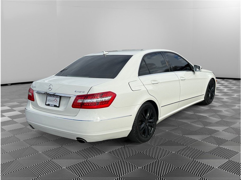 Used 2010 Mercedes-Benz E 350 4MATIC Sedan image 5