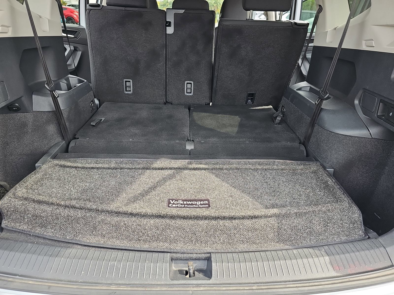 Used 2018 Volkswagen Tiguan S w/ Front Fog Lights Package image 14