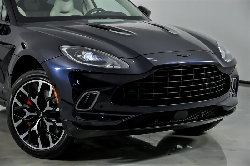 Used 2022 Aston Martin DBX AWD/4WD image 2