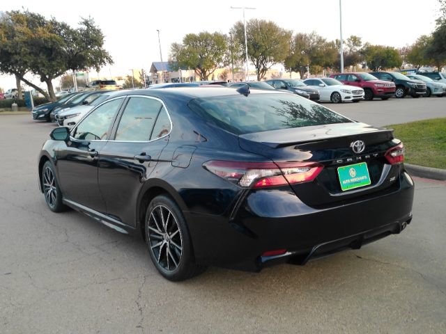 Used 2022 Toyota Camry SE image 11