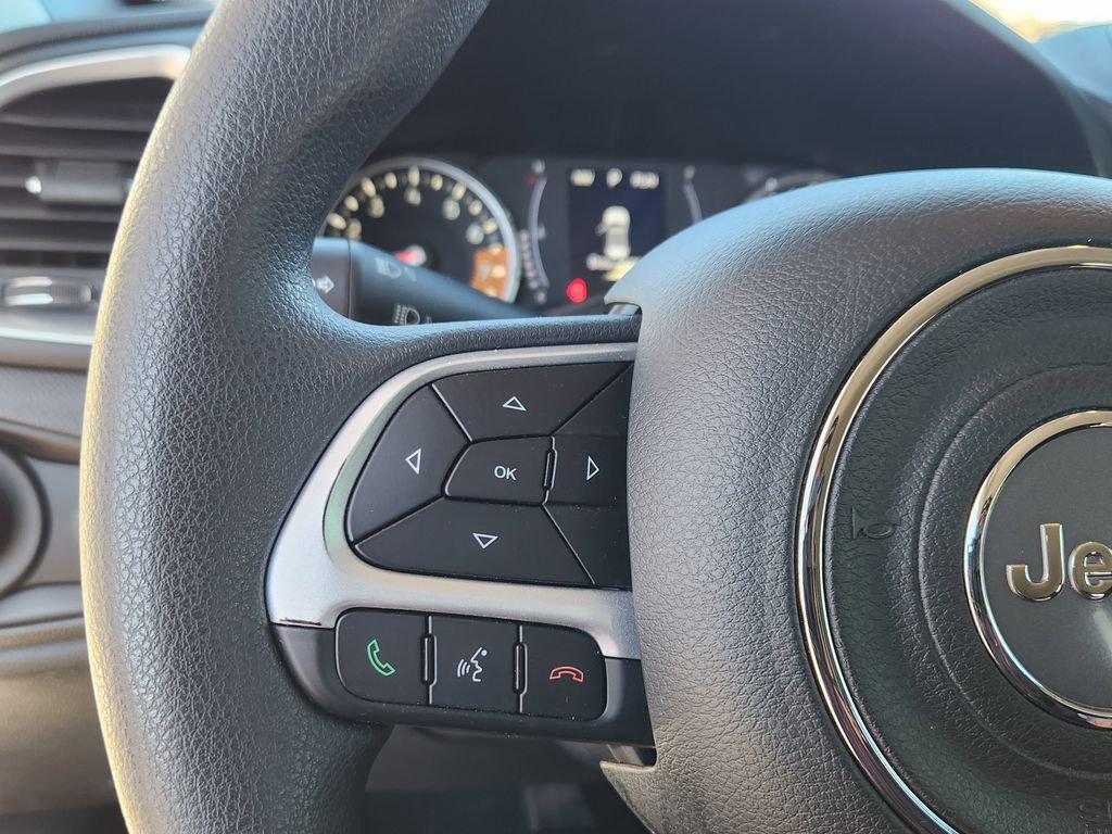 Used 2020 Jeep Renegade Sport w/ Sport Appearance Group image 16