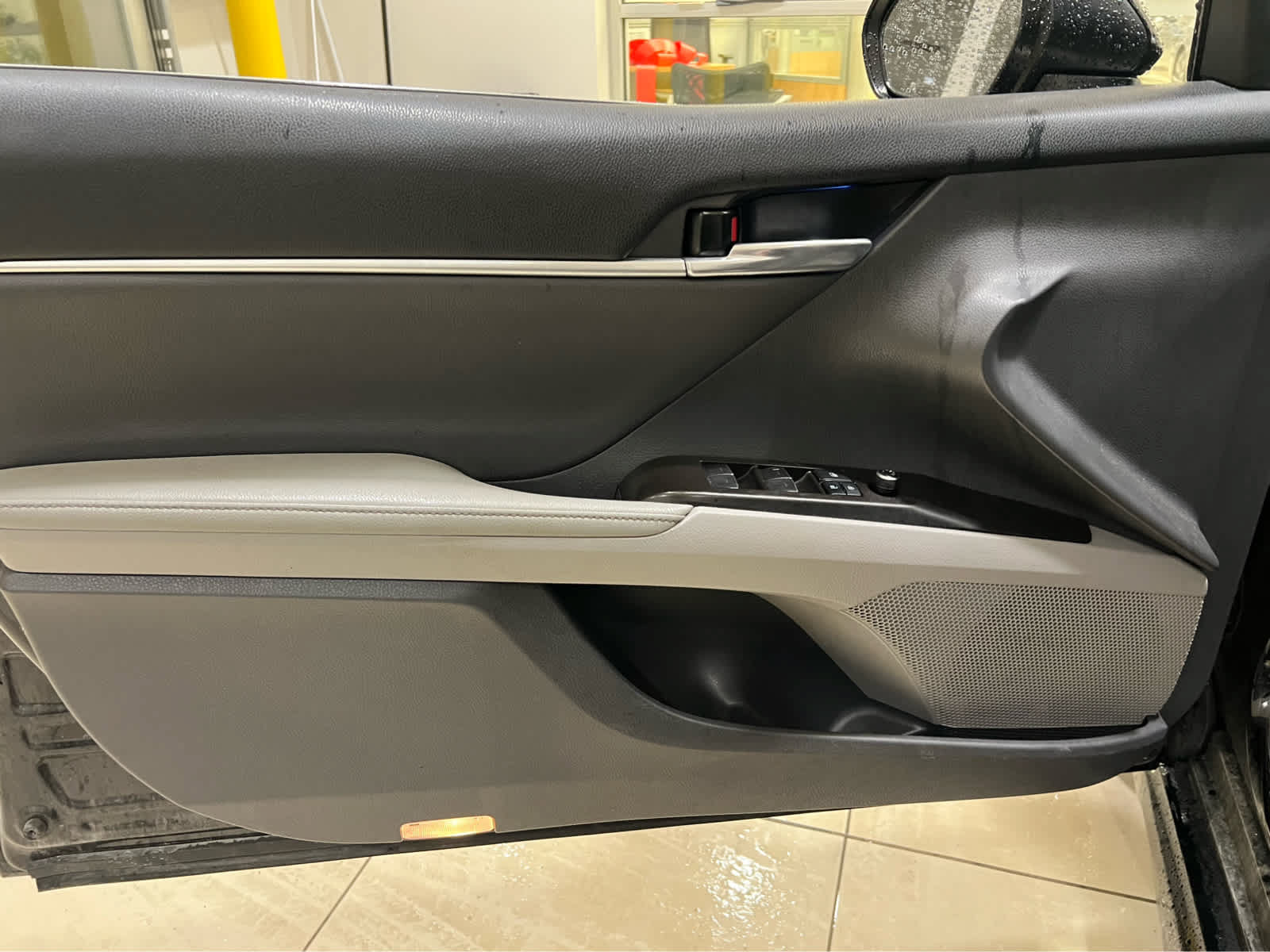 Used 2021 Toyota Camry XSE w/ Navigation Package FWD image 9