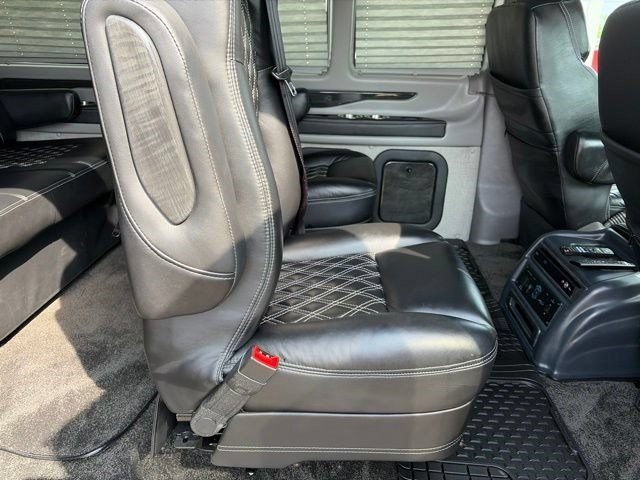 Used 2023 Chevrolet Express 2500 RWD image 28
