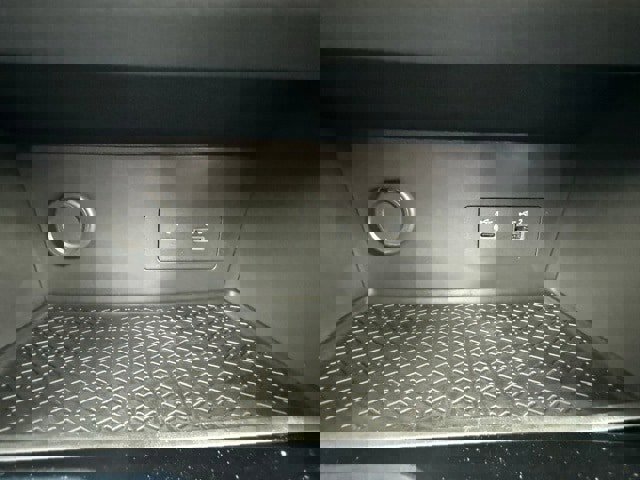 New 2025 Nissan Pathfinder SV image 36