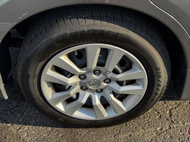 Used 2015 Nissan Altima 2.5 S w/ Power Driver Seat Package FWD image 12
