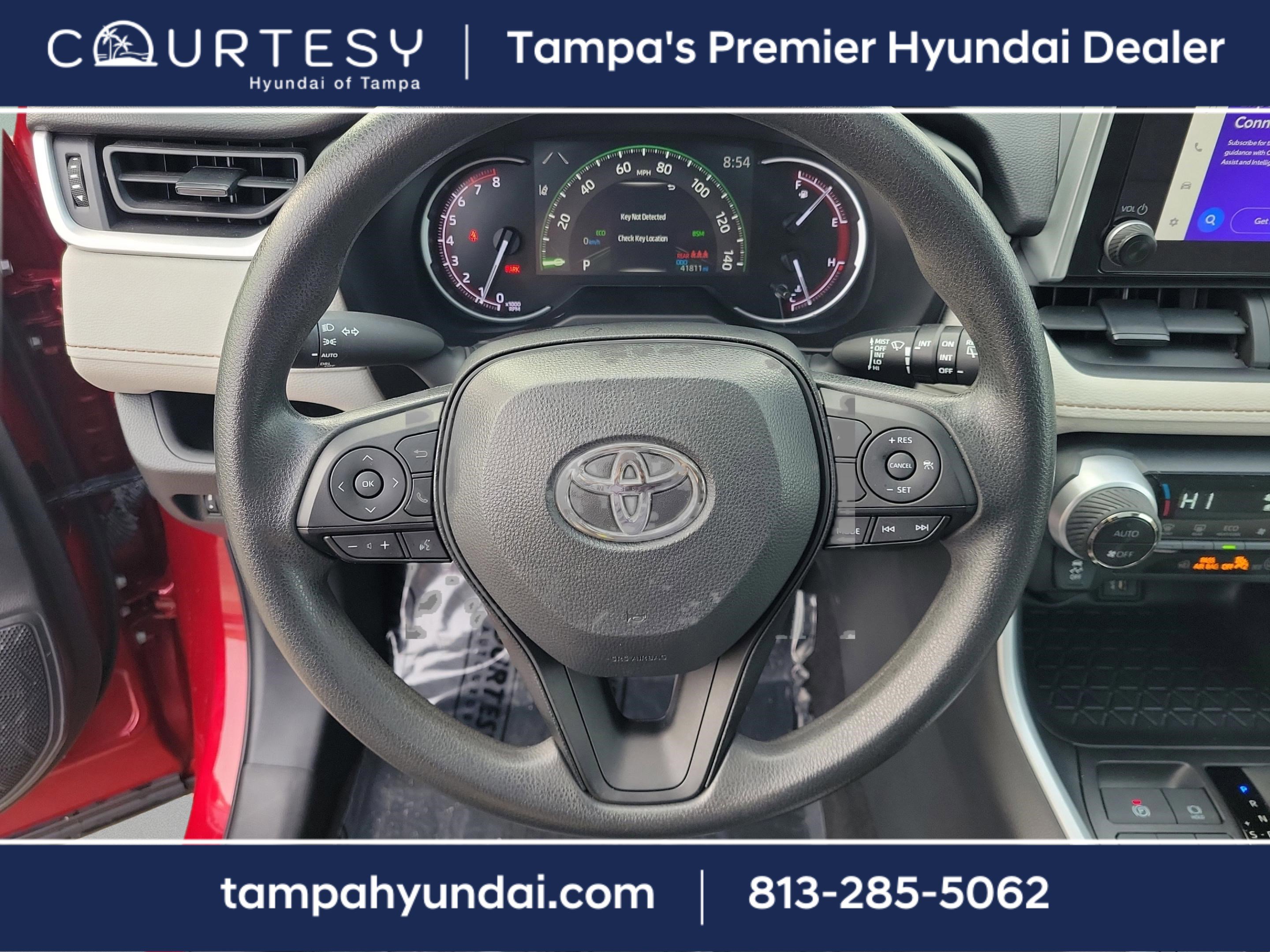 Used 2024 Toyota RAV4 XLE image 25