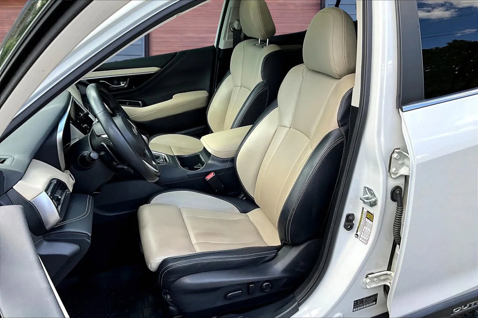 Used 2022 Subaru Outback Limited w/ Popular Package #2 image 25