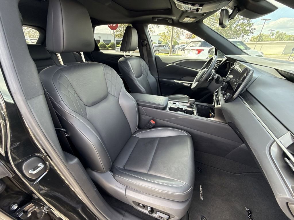 Used 2024 Lexus RX 350 Premium w/ Accessory Package (Z1) image 16
