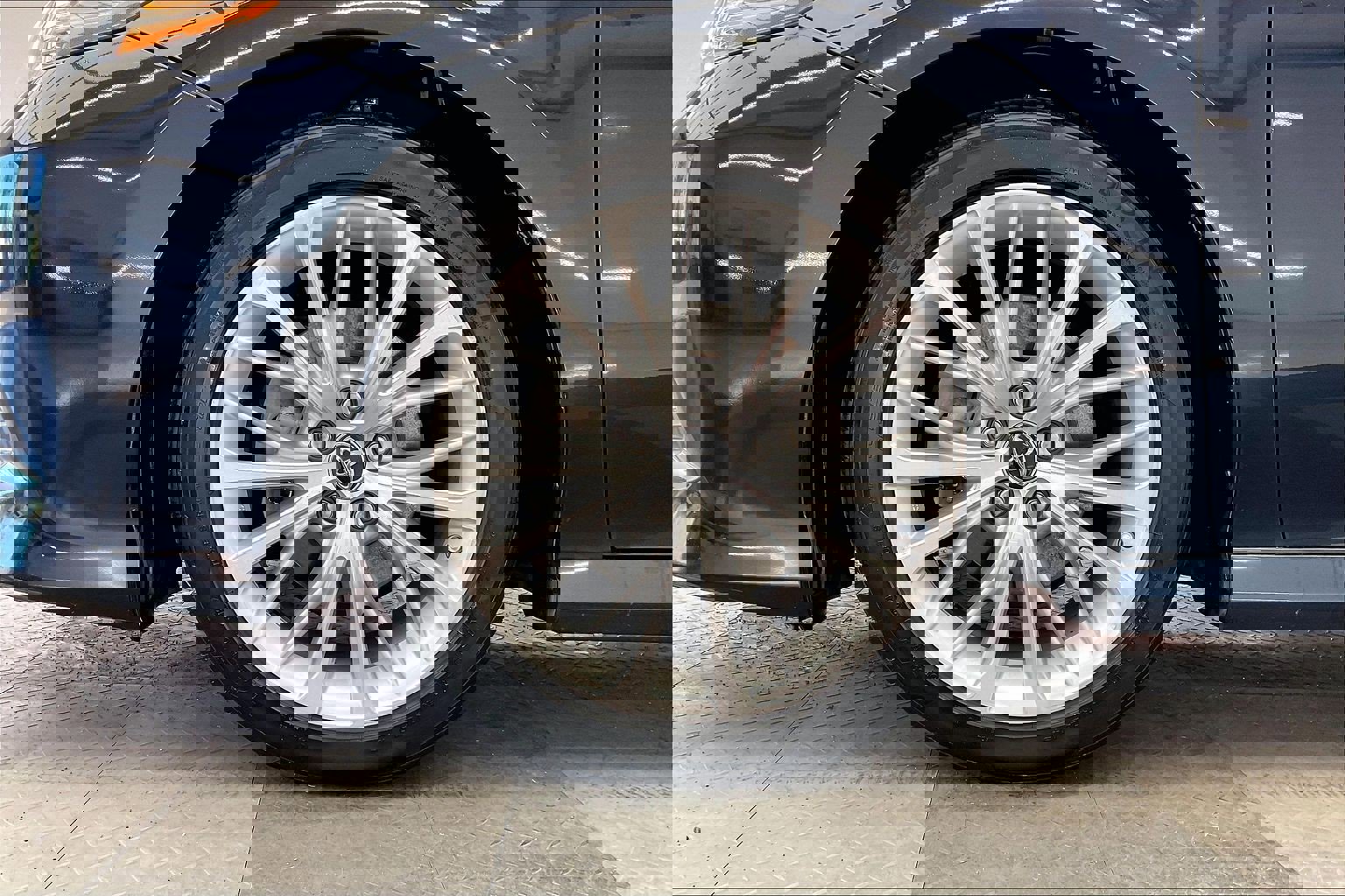 Used 2018 Toyota Camry XLE image 8