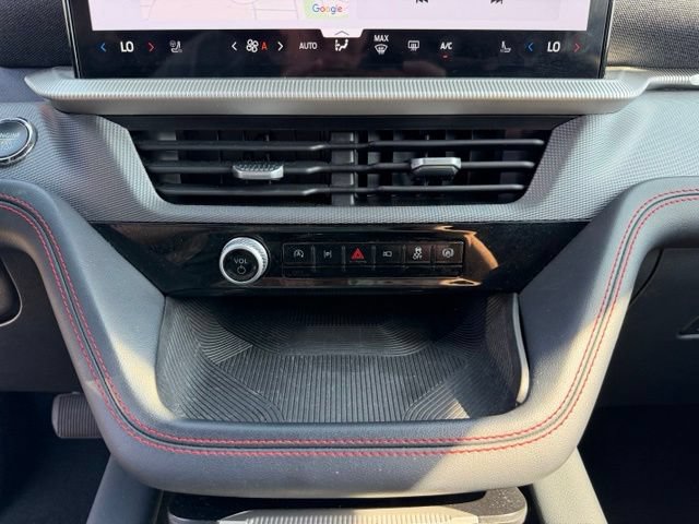 Used 2025 Ford Explorer ST-Line w/ ST-Line Street Pack AWD/4WD image 20