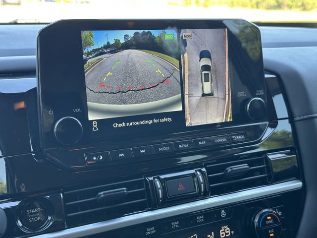 Certified 2025 Nissan Pathfinder SL w/ Black Appearance Package image 31