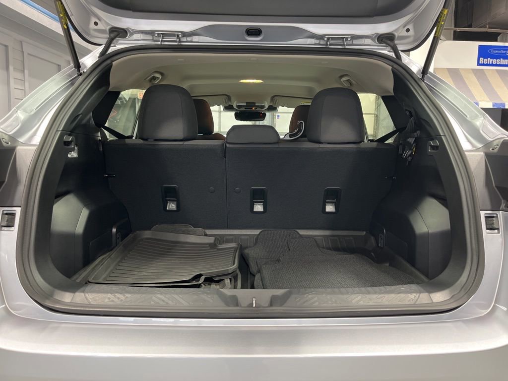 Certified 2025 Subaru Impreza 2.0i image 38