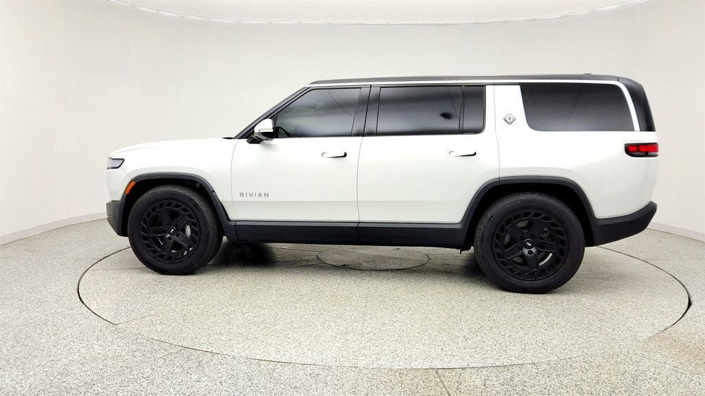 Used 2024 Rivian R1S Adventure AWD/4WD image 8