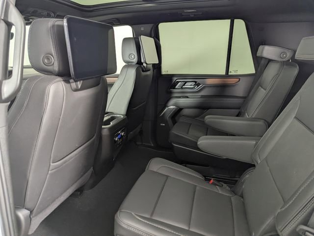 Used 2025 GMC Yukon Denali w/ Denali Reserve Package AWD/4WD image 17