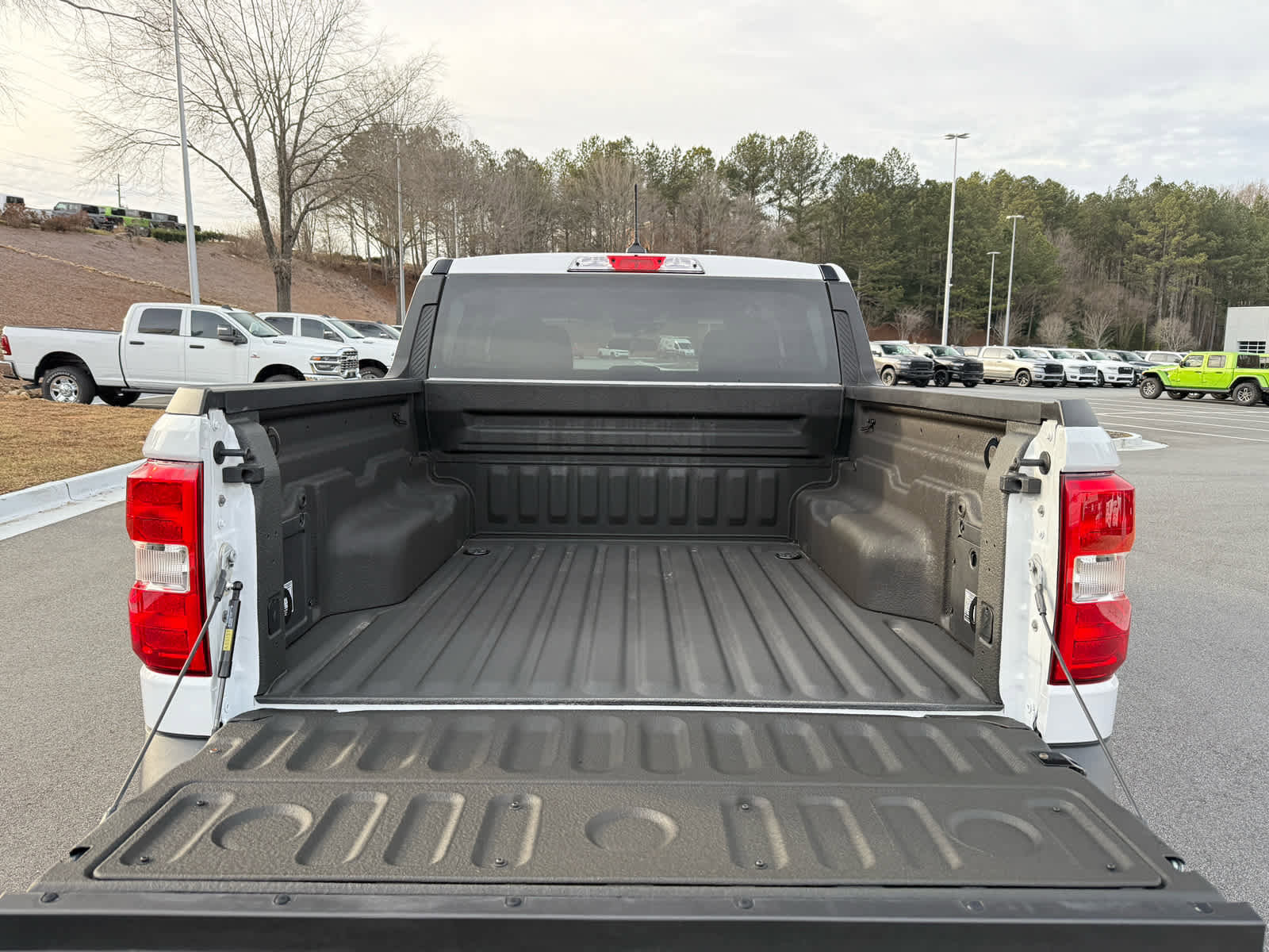 Used 2024 Ford Maverick XLT image 30