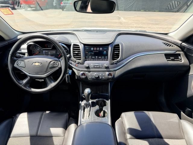 Used 2016 Chevrolet Impala LT w/ Convenience Package FWD image 18