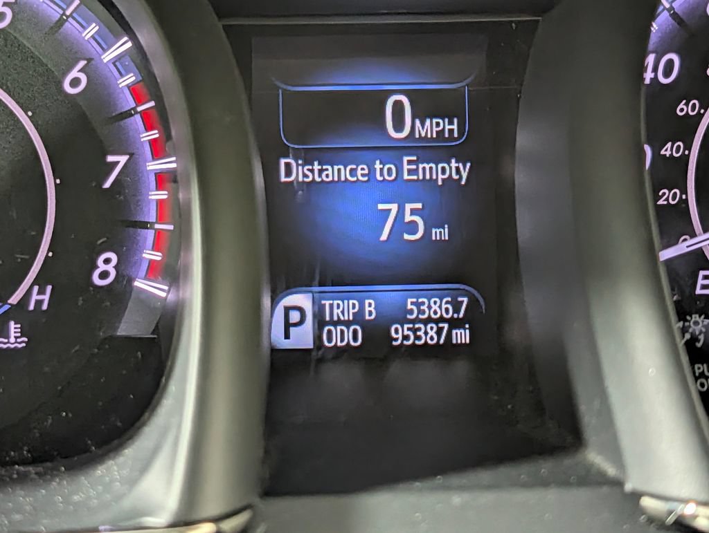 Used 2015 Toyota Avalon XLE Touring FWD image 17