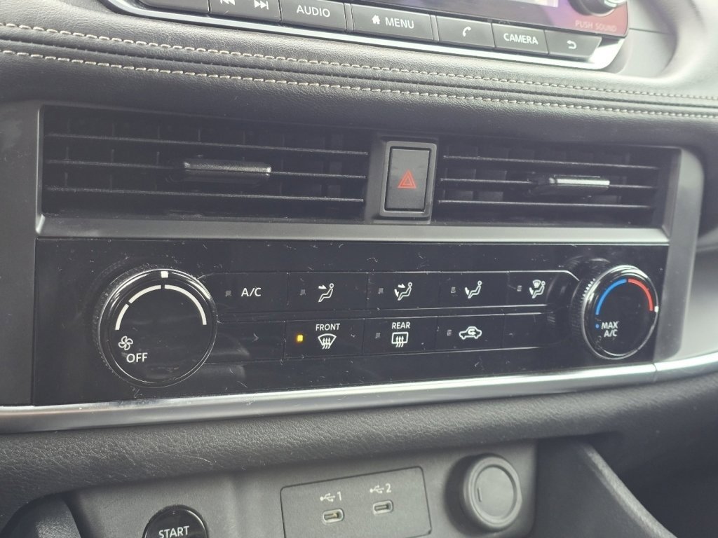 Used 2024 Nissan Rogue S image 28