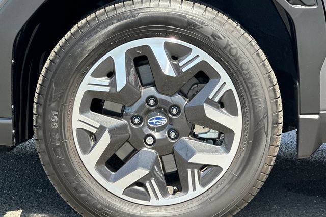 Used 2026 Subaru Forester Premium AWD/4WD image 32