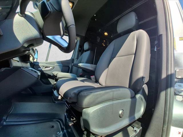 New 2026 Mercedes-Benz Sprinter 2500 image 4