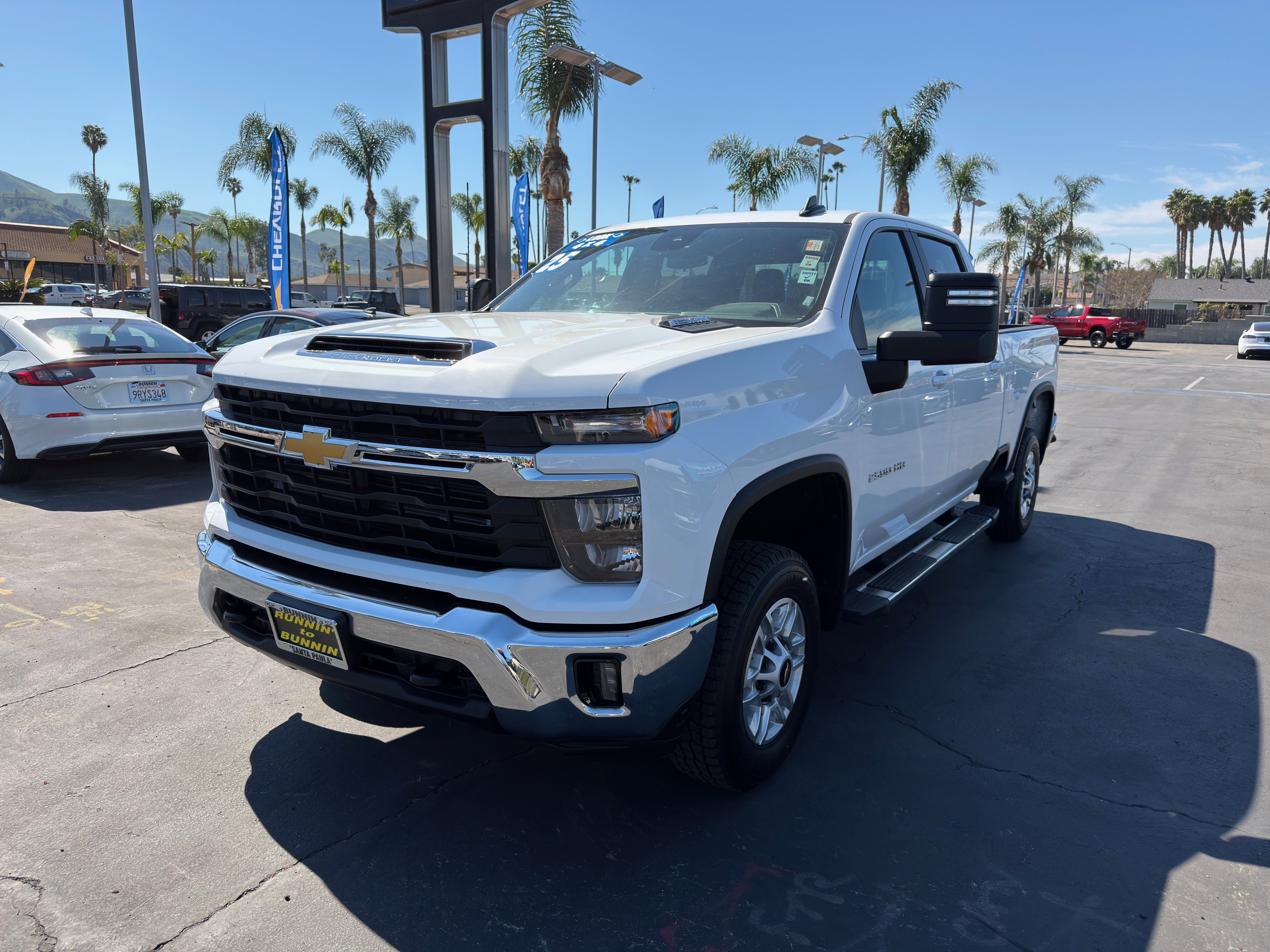 Used 2025 Chevrolet Silverado 2500 LT w/ Convenience Package image 4