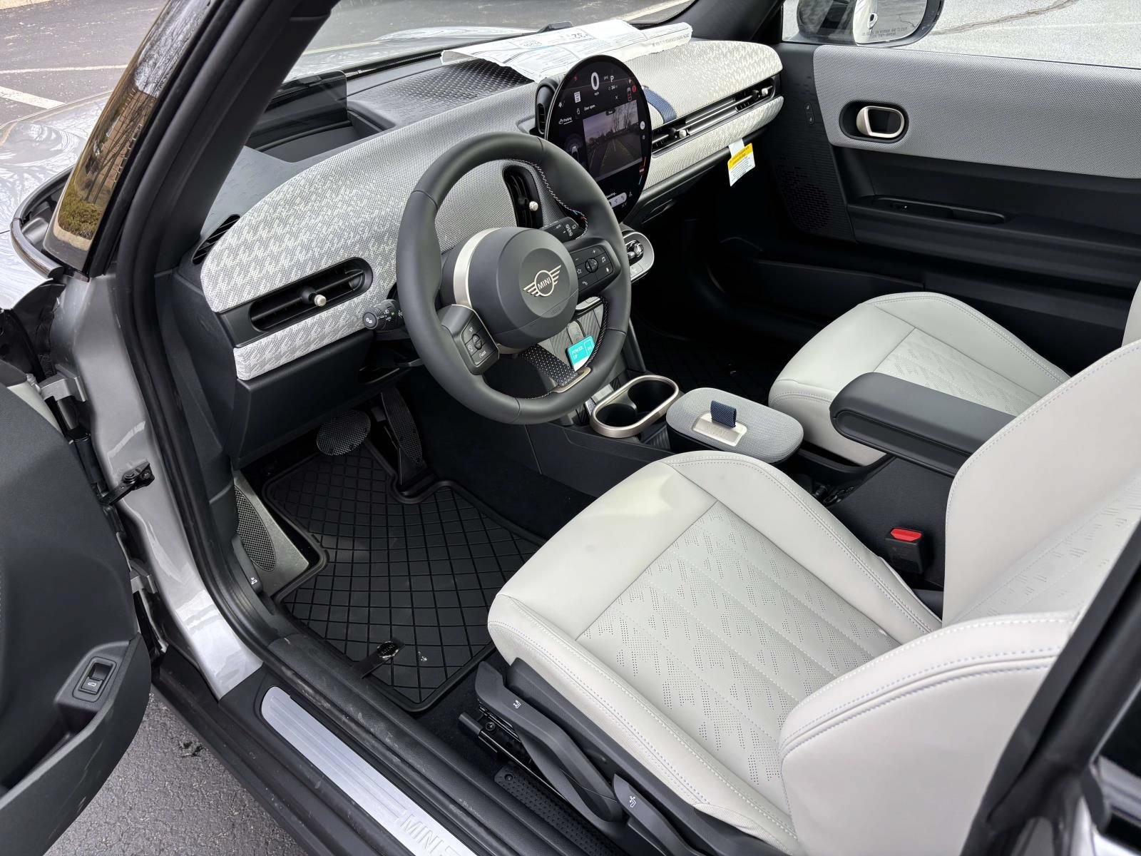 New 2026 MINI Cooper 2-Door Hardtop FWD image 25