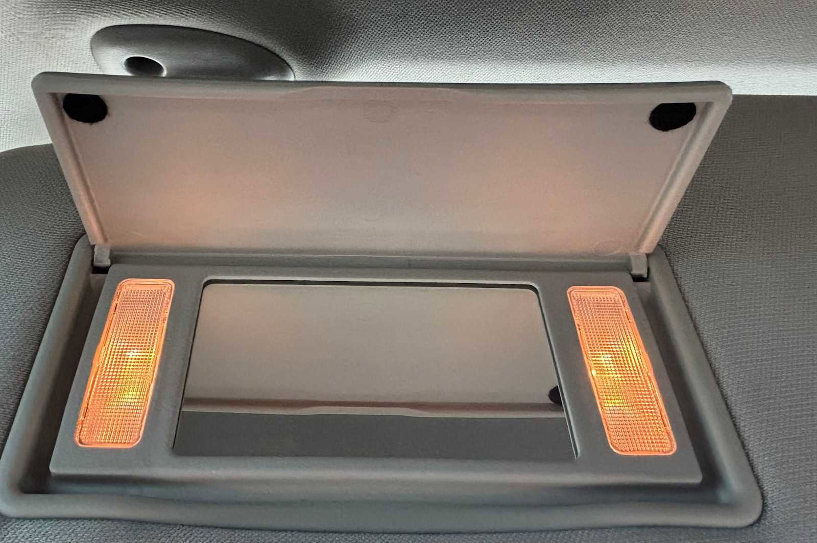 Used 2020 RAM 1500 Classic SLT w/ Luxury Group image 34