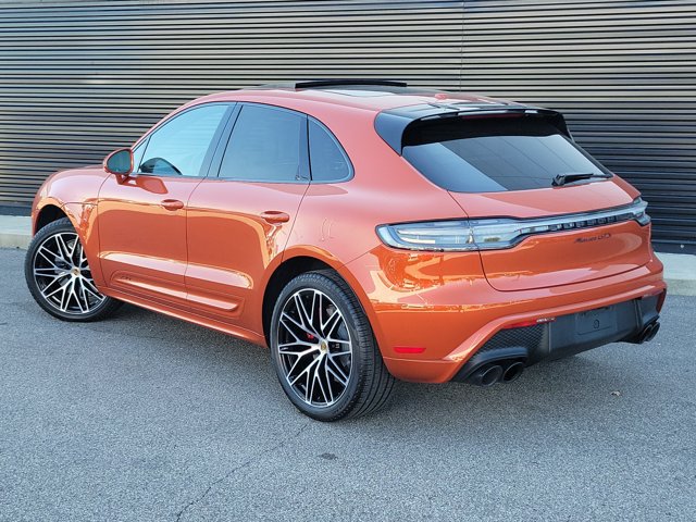 Certified 2023 Porsche Macan GTS AWD/4WD image 3