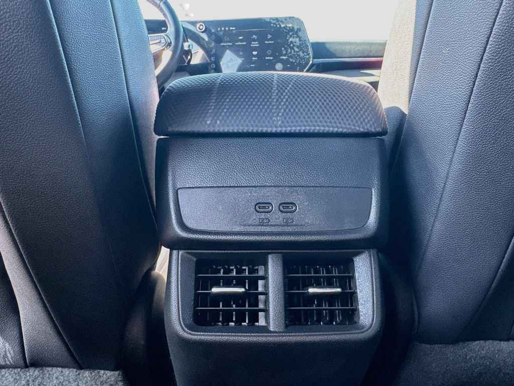 Used 2025 Chevrolet Equinox RS w/ Safety and Technology Package FWD image 22