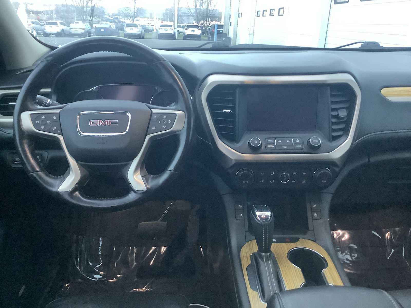 Used 2017 GMC Acadia Denali w/ Technology Package image 10