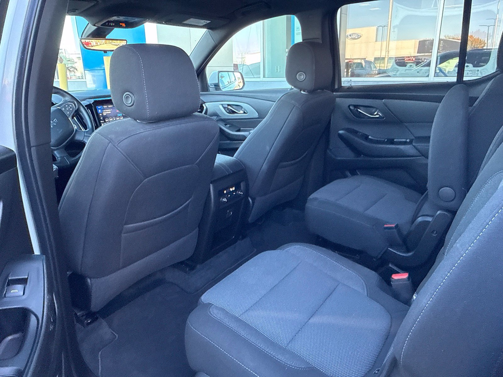 Used 2023 Chevrolet Traverse LT w/ Midnight/Sport Edition AWD/4WD image 17