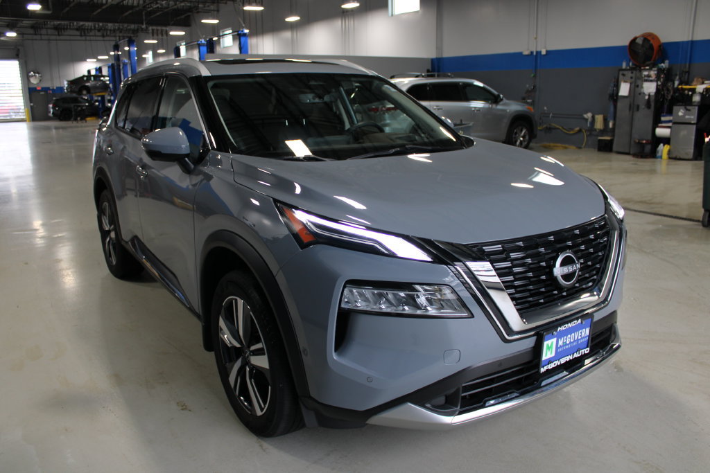 Used 2023 Nissan Rogue Platinum w/ Platinum Premium Package AWD/4WD image 3